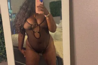 heeey babes up and avaalible rim jobs head pussy etc DEALS avalibale aslo - Image 1