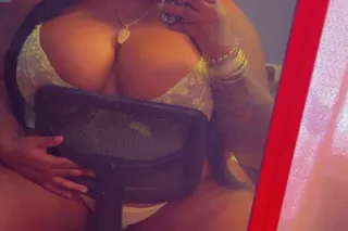 its Raining So It thunder🥰🥰🌊🌊😻 Pussy - Image 12