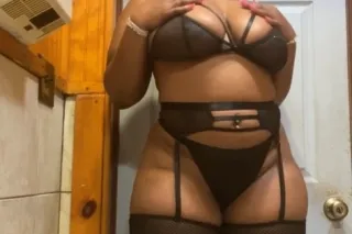 Thicke Brown Beauty 🤎 - Image 1