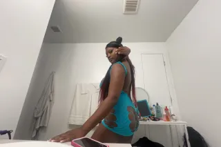 Have you ever Fucked A freaky 21yr old - Image 2