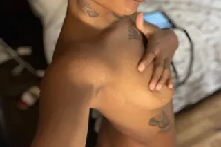 70QV limited time ends @1am😈 Grip Queen 👑 🎀 𝓦𝓪𝓽𝓬𝓱 𝓜𝓮 𝓑𝓵𝓸𝔀 𝓑𝓾𝓫𝓫𝓵𝓮𝓼 🫧𝓦𝓲𝓽𝓱 𝓨𝓸u𝓻 𝓓𝓲𝓬𝓴 𝓲𝓷 𝓜𝔂 𝓽𝓱𝓻𝓸𝓪𝓽💦 Tighter N Wetter Than Her ? - Image 2