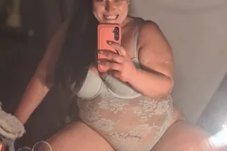 THICK RUSSIAN WHITE GIRL WITH ... - Image 4