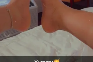 Yummy💦💦 ONE NIGHT ONLY!!!! out... - Image 1