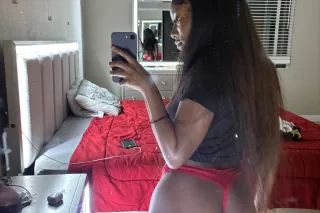 Come Get A Piece Of This GA Peach 🫦🍑💦 - Image 3