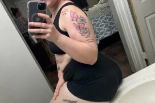 Thick White Snowbunny 🐇💦🔥 - 25 - Image 1