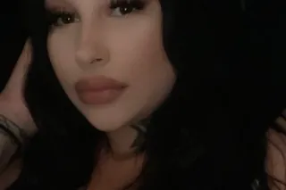 Lets Party deep throat Queen F... - Image 3