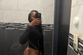 NEW UPSCALE PETITE TREAT IN TOWN👸🏽💦 - Image 7