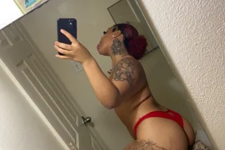 wetter is better💦👅come taste t... - Image 4