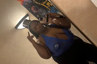 2 GIRL EXPERIENCE! BBW IN NEED OF THROAT MASSAGE - Image 9