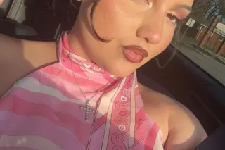 Naomi - 2 Girls - Image 2