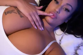 BOISE 🔥 Super Busty All Natural Cuves 🔥 - Image 2