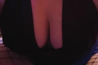 Sexy White girl needs you now.... - Image 1