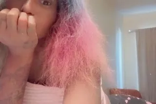 100 % ....CuM WaTch Me PLay wIt. My Pretty Tight pussy Dat Stays The wettest - Image 5