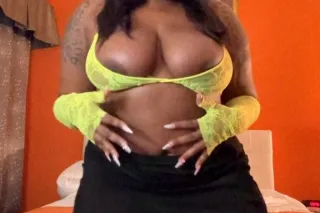 🍩🍪🍫CAN I B YOUR FAVORITE FLAVOR OF CHOCOLATE🍫🍫NEW PICS!!NO deposits!🫵 SUPER SOAK💦🦍🦍🦍50inch ASS!!! i can b yur GOOD LUCK TREAT!!! - Image 5