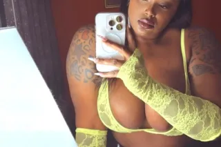 🍩🍪🍫CAN I B YOUR FAVORITE FLAVOR OF CHOCOLATE🍫🍫NEW PICS!!NO deposits!🫵 SUPER SOAK💦🦍🦍🦍50inch ASS!!! i can b yur GOOD LUCK TREAT!!! - Image 1