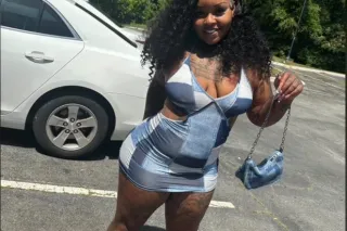 Pretty in person - Image 11