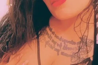 Eat my pussy, Horny Queen Available for Hookup Enjoy my Service Incall/Outcall/CarDate Available✔ 24/7 - Image 1