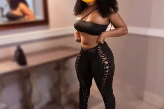 Disponible para sexo anal; chi... - Image 1