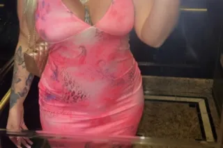 Juicy Bombshell🩷Ask about FT Shows/Content - Image 5