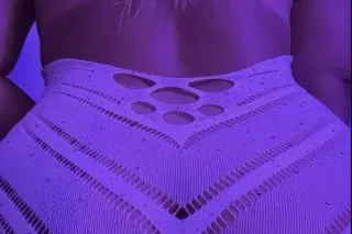 Juicy Bombshell🩷Ask about FT Shows/Content - Image 6