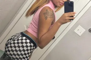 The Deep Throat Queen 👅💦 - Image 5