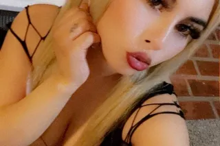 SEXY LATINA WARM WET PUSSY 💦😍🍑 - Image 7