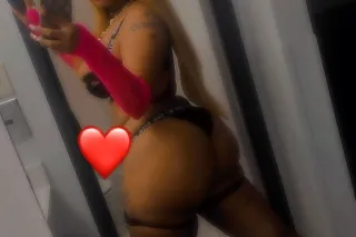 Natural Thick Sexy Ready To Please 🎉🍷🌸 - Image 1