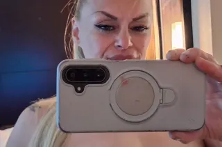 HERE FOR ONE DAY ONLY... CUM SEE ME - Image 6