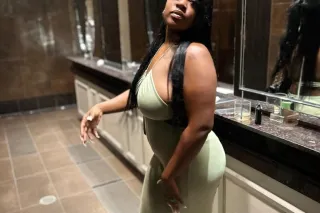 SEXY COMPANION IN TOWN!!👅 CUM ... - Image 2