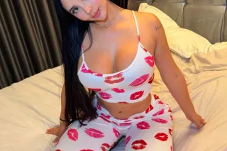 Hi, I'm available at my hotel and I can also come to your location. Send me a message or call me now. Thanks. Latina - Image 4