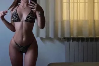 Hi, I'm a Latina girl availabl... - Image 2