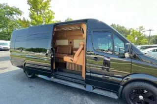 .american black indian NIIJI (google it) 🇺🇸. YUNG GUYS ONLY guys 25 N UNDER. text photo UR HOUSE OR MOBILE FUN in the huge suv No text app numbers. - Image 6