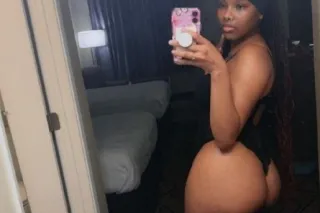 🙂 COME HAVE FUN 😊 😌AVAILBLE FO... - Image 3