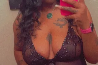 TIGHT 💦 CURVY BOMBSHELL MIXED W CHANEL✨✨ - Image 5