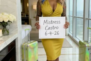 Luxury Ebony Blonde Bombshell ... - Image 2