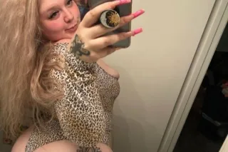 Thick Curvy Star-Tatted BBW 🌟🍑💦 | Bareback • GFE • Anal • Sloppy BBJ • CIM/CIP | All Positions, Any Age/Size 🔥Incall,outcall and 🚗Car Fun👅 - Image 3