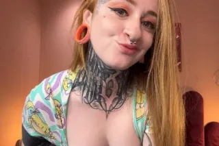 Mia here guys. CONTENT ONLY. Blowbangs, Gangbangs, Facials and more - Image 5