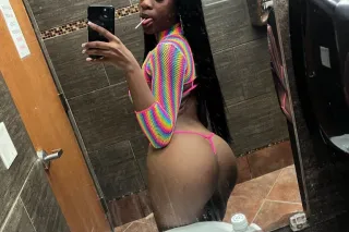 NEW IN TOWN💦💦 Come have fun wi... - Image 4