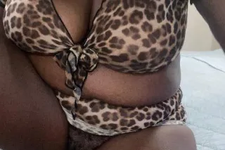 😘😘sexy asf and looking for a g... - Image 4