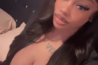 The thick and pretty head goat... - Image 2