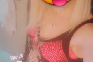 NEW!!!!! Mouth-watering MILF Ready to Quench your Thirst - Image 5