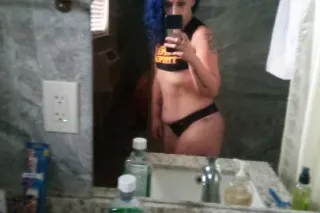 monday late night multi specials multi pops/.or 2 free specialty services - Image 1