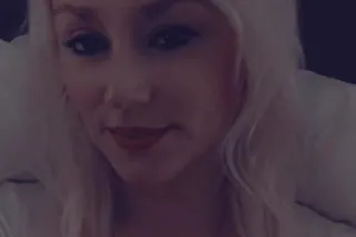 Beautiful blonde hottie with a... - Image 1