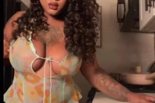 THE HOTTEST BABE NEAR YOU 😋 💦 - Image 5