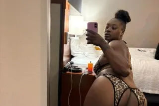 come stuff my holes😘 - 25 - Image 2