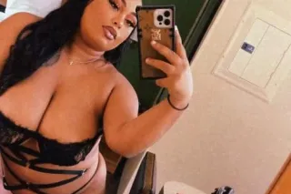 COME SEE ME WHILE YOU CAN !! SUPER HOT AND THICK MIXED BABY HERE IN TOWN 💚💜 - Image 4