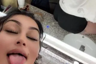 ⚠ SLIPPERY 💦WET 🍑PUSSY⚠Availab... - Image 4