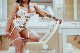 Spend your night with me - 30 - Image 1