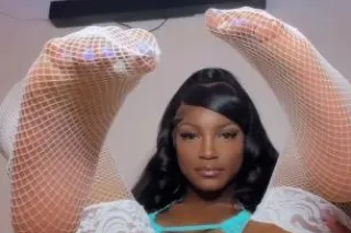 Petite Ebony Playmate 😍🍫 PRE-B... - Image 1