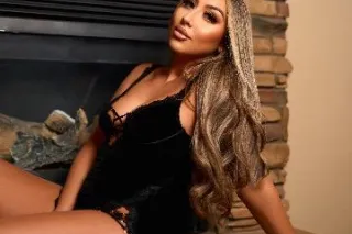 Your favorite hello and hardes... - Image 1